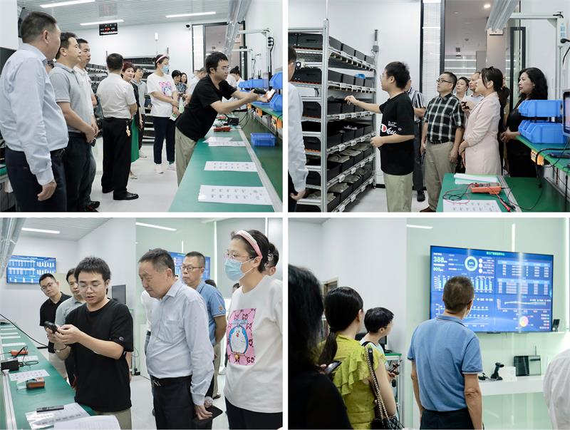 参观微工厂.jpg 参观微工厂.jpg